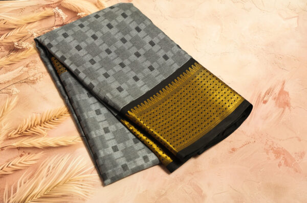 Saree Model 7
